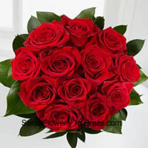 12 Elegantes Rosas Rojas